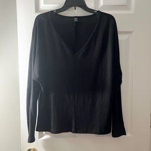 Black long sleeve v neck